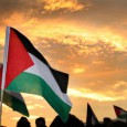 L’uccisione di Vittorio Arrigoni è una di quei fatti  che ti prende lo stomaco e ti lascia senza fiato: perché Vittorio era  una bella persona, per le modalità in cui è avvenuta, per le tragiche  conseguenze che avrà, oltre al fatto in sé, per la Palestina e i  palestinesi.
Vittorio è stata [...]
